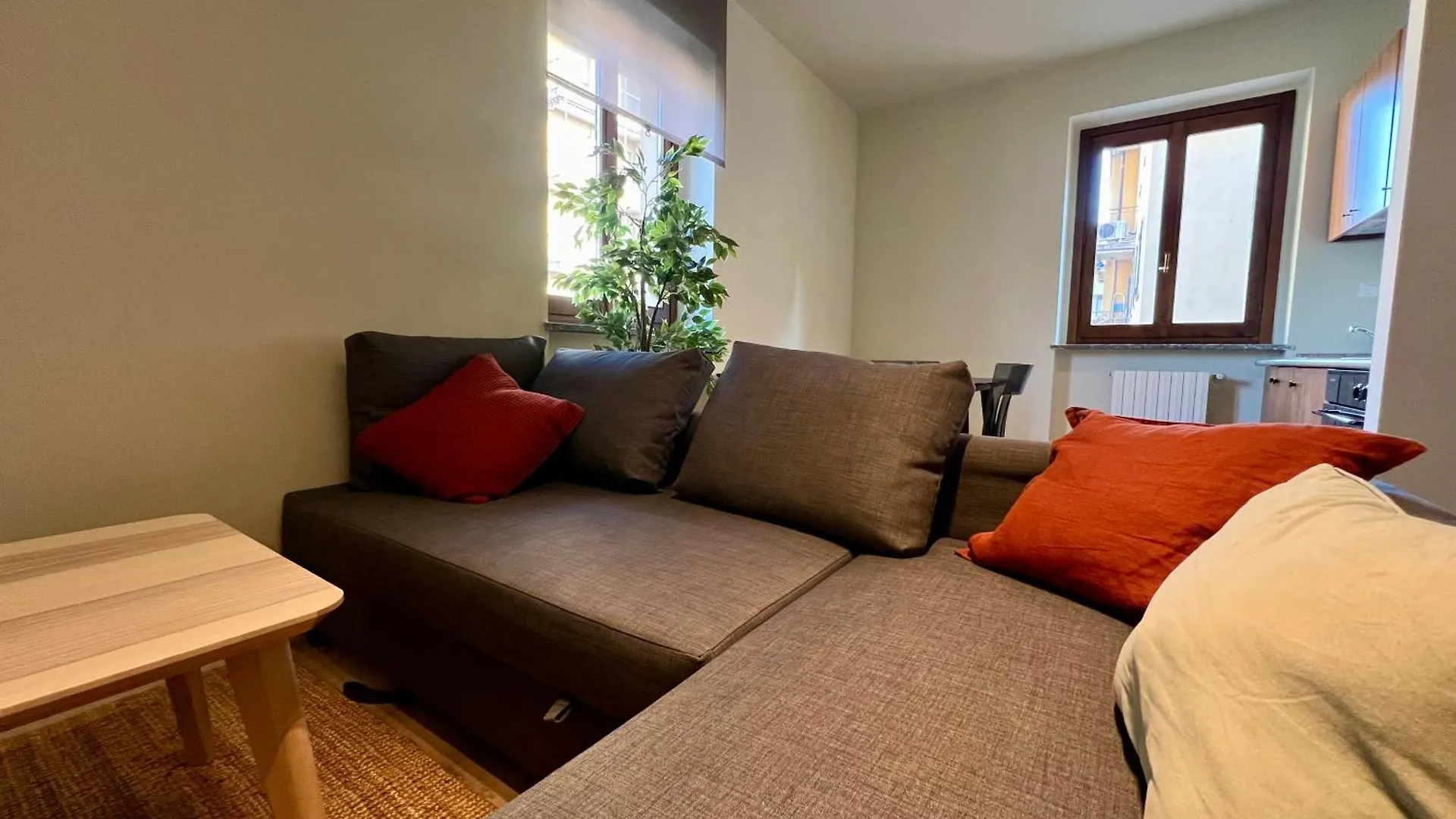 Hc Short Stay Villasanta Apartment